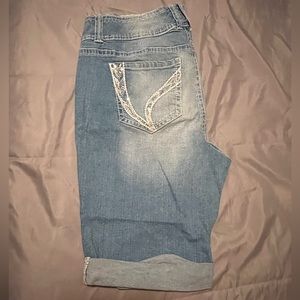 Jean shorts with embellished back pockets